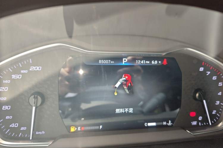 Used SAIC MAXUS G20 2021 PLUS 2.0T Gasoline Automatic Luxury Executive Edition Odometer Close Up