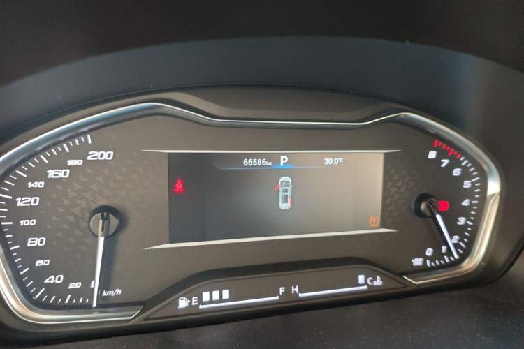 Used SAIC MAXUS G20 2021 PLUS 2.0T Gasoline Automatic Flagship Edition Odometer Close Up