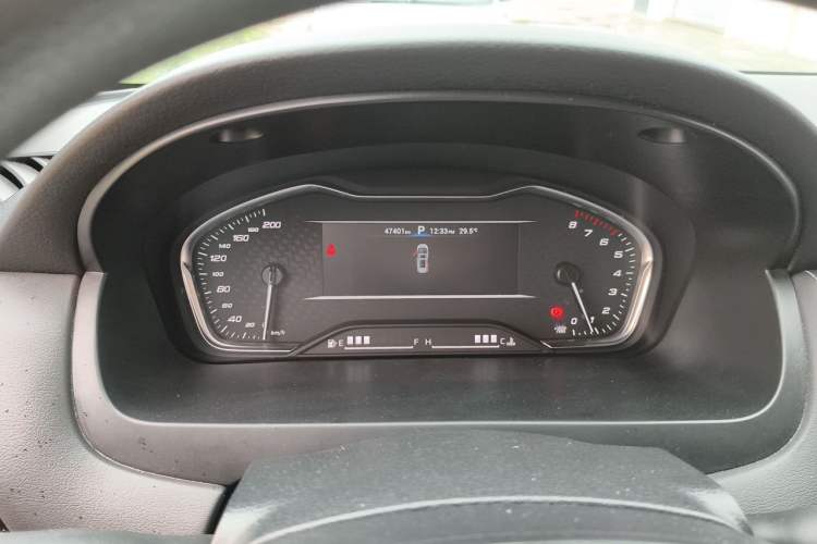 Used SAIC MAXUS G20 2021 Facelifted PLUS 2.0T Gasoline Automatic Luxury Edition Odometer Close Up