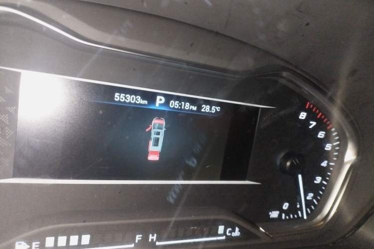Used SAIC MAXUS G20 2021 PLUS 2.0T Gasoline Automatic Luxury Edition Odometer Close Up