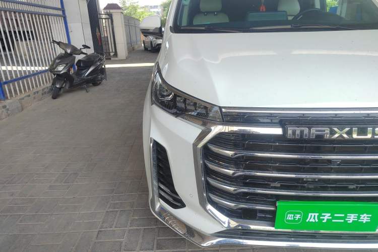 Used SAIC MAXUS G20 2021 PLUS 2.0T Gasoline Automatic Luxury Edition Right Front Headlight