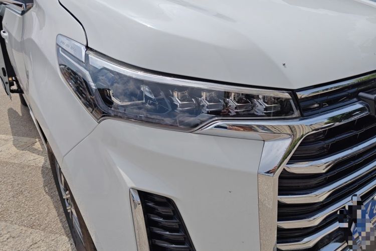 Used SAIC MAXUS G20 2021 Facelifted PLUS 2.0T Gasoline Automatic Luxury Edition Right Front Headlight