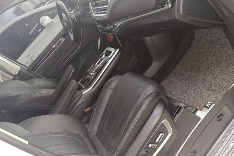 Used SAIC MAXUS G20 2021 PLUS 2.0T Gasoline Automatic ZhiZun Edition Right Front Seat