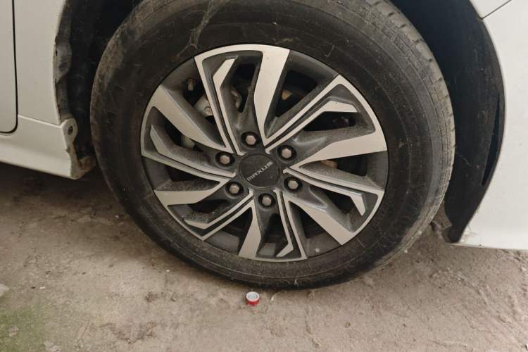 Used SAIC MAXUS G20 2021 PLUS 2.0T Gasoline Automatic Luxury Edition Right Front Wheel Hub