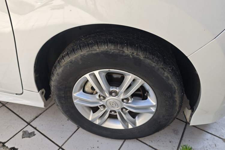 Used SAIC MAXUS G20 2021 PLUS 2.0T Gasoline Automatic Flagship Edition Right Front Wheel Hub