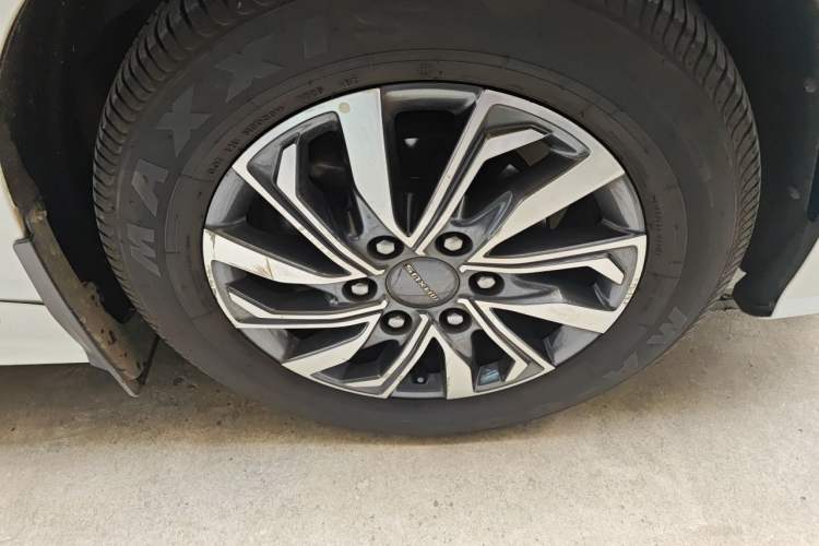 Used SAIC MAXUS G20 2021 PLUS 2.0T Diesel Automatic Executive Edition Right Front Wheel Hub
