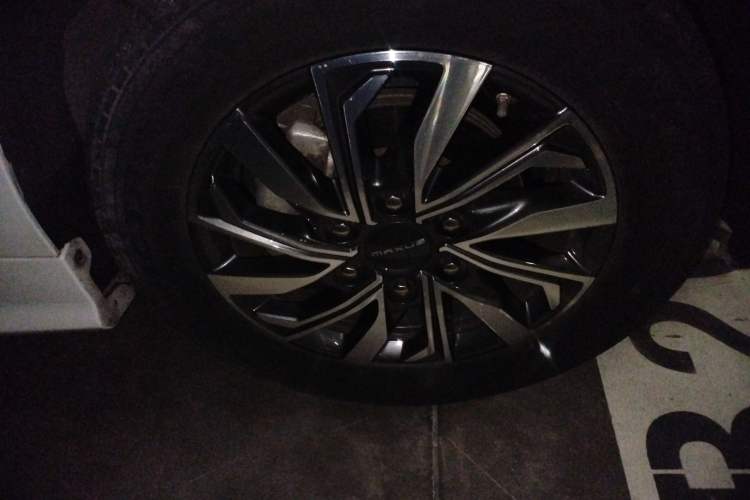 Used SAIC MAXUS G20 2021 PLUS 2.0T Gasoline Automatic Luxury Edition Right Front Wheel Hub
