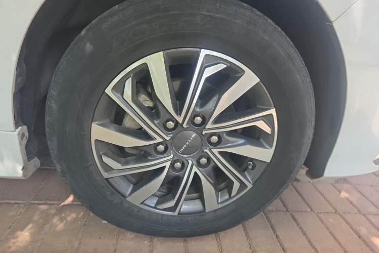 Used SAIC MAXUS G20 2021 Facelifted PLUS 2.0T Gasoline Automatic Luxury Edition Right Front Wheel Hub