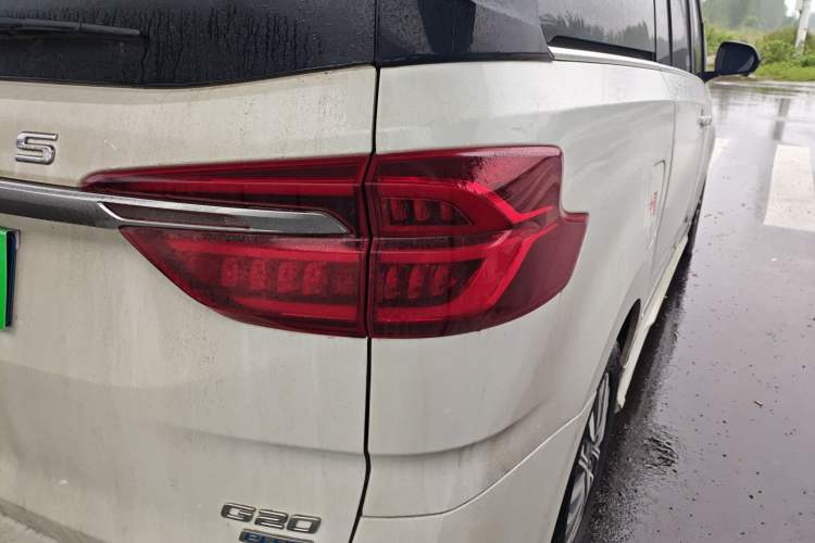 Used SAIC MAXUS G20 2021 Facelifted PLUS 2.0T Diesel Automatic Luxury Edition Right Rear Taillight