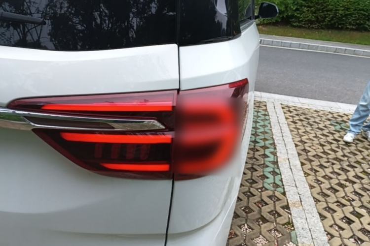 Used SAIC MAXUS G20 2021 Facelifted PLUS 2.0T Gasoline Automatic Luxury Edition Right Rear Taillight