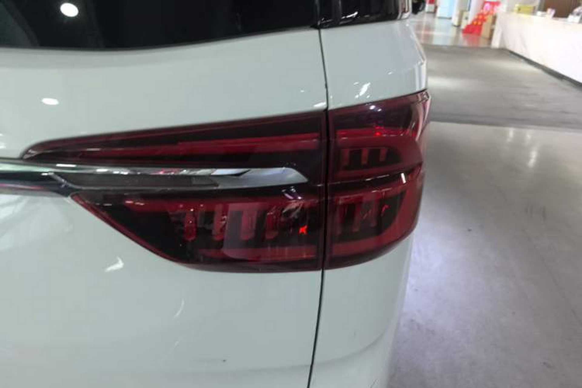 Used SAIC MAXUS G20 2021 Facelifted PLUS 2.0T Gasoline Automatic Luxury Edition Right Rear Taillight