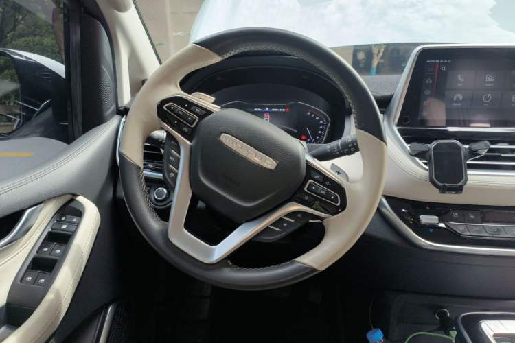 Used SAIC MAXUS G20 2021 PLUS 2.0T Gasoline Automatic ZhiZun Edition Steering Wheel
