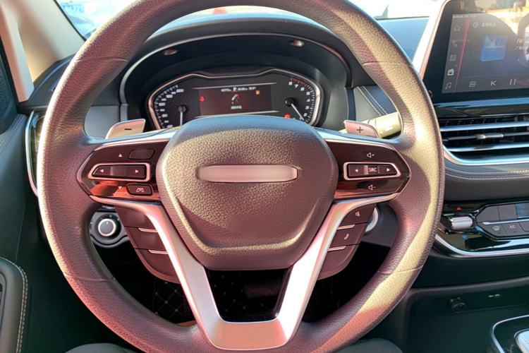 Used SAIC MAXUS G20 2021 Facelifted PLUS 2.0T Gasoline Automatic Luxury Edition Steering Wheel