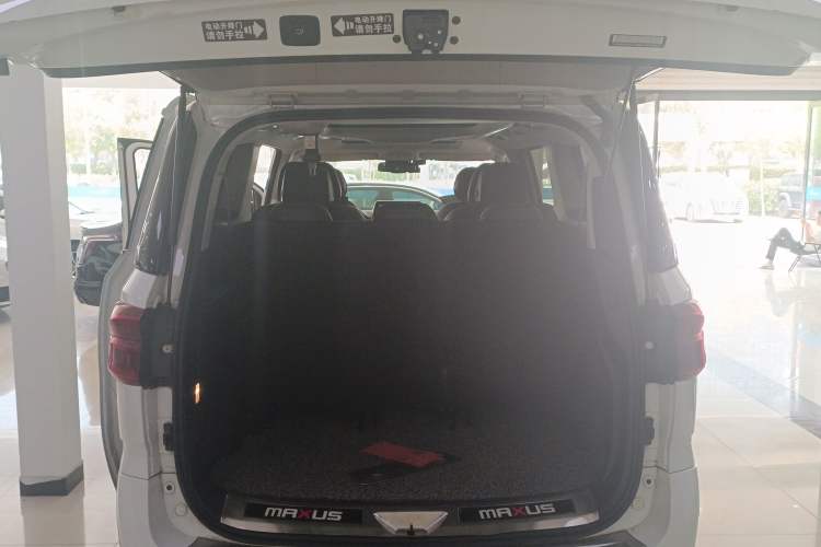Used SAIC MAXUS G20 2021 PLUS 2.0T Gasoline Automatic ZhiZun Edition Trunk