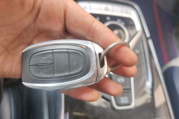 Used SAIC MAXUS G20 2021 PLUS 2.0T Gasoline Automatic Luxury Edition Vehicle Key