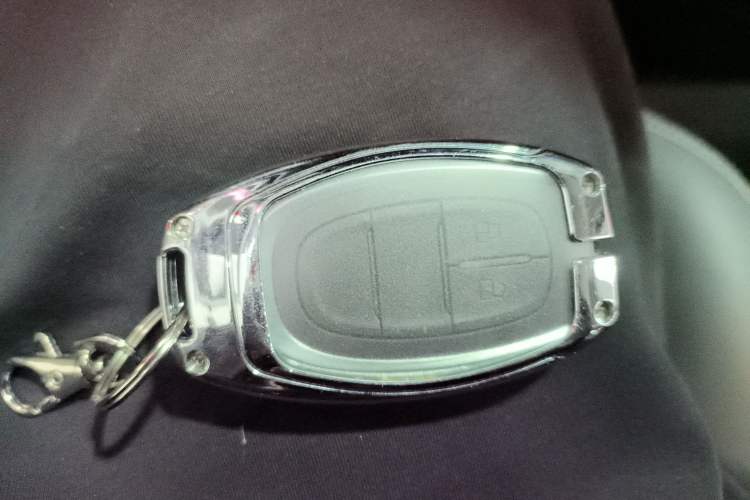 Used SAIC MAXUS G20 2021 Facelifted PLUS 2.0T Diesel Automatic Luxury Edition Vehicle Key