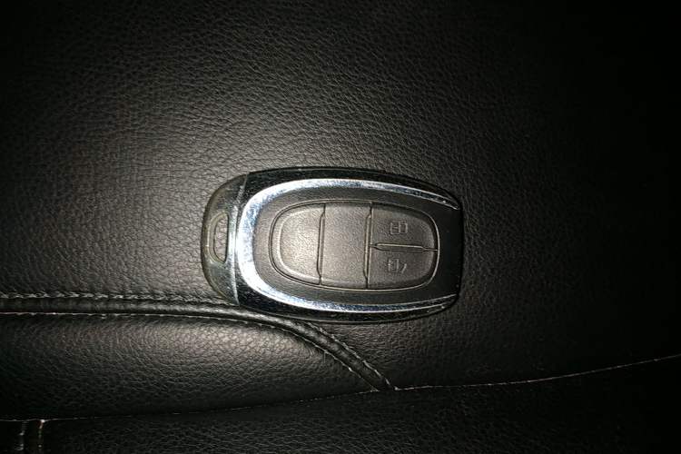 Used SAIC MAXUS G20 2021 PLUS 2.0T Gasoline Automatic Luxury Edition Vehicle Key
