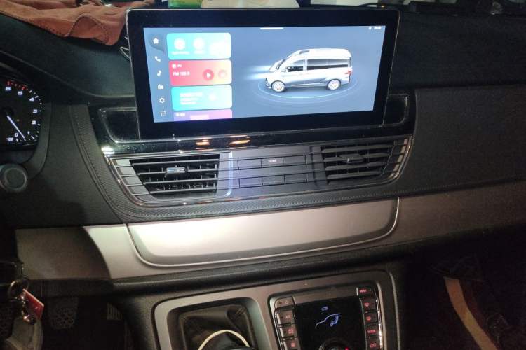 Used SAIC MAXUS G20 2023 Facelifted ES 2.0T Diesel Manual - Exceptional Value Edition Audio And AC Panel