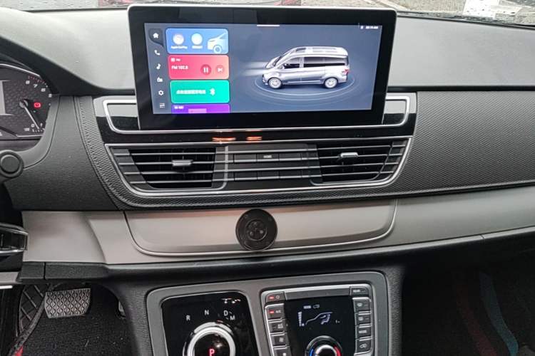 Used SAIC MAXUS G20 2023 Facelifted ES 2.0T Gasoline Automatic Value Edition Audio And AC Panel