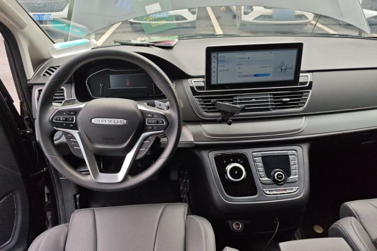 Used SAIC MAXUS G20 2023 Facelifted ES 2.0T Gasoline Automatic Value Edition Center Console