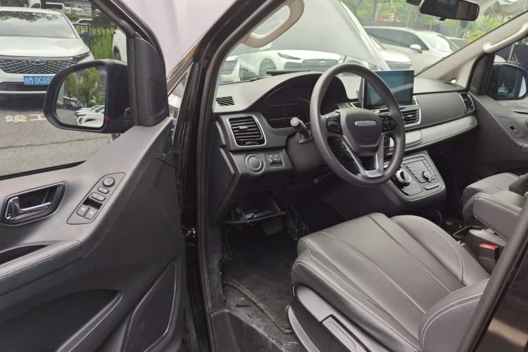 Used SAIC MAXUS G20 2023 Facelifted ES 2.0T Gasoline Automatic Value Edition Driver Seat