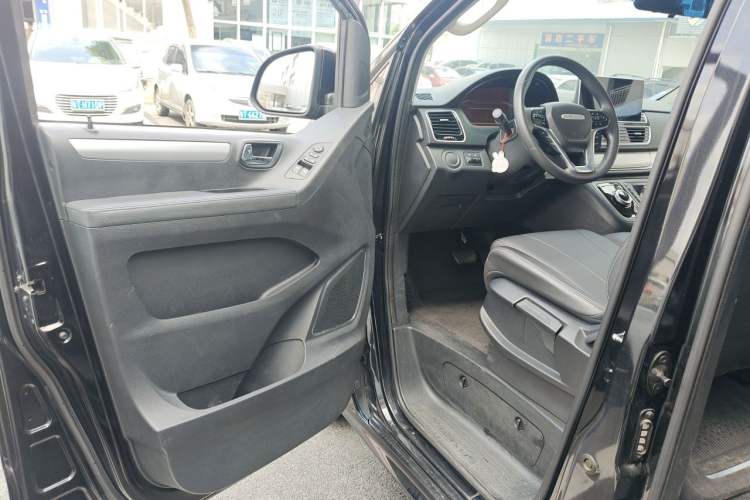 Used SAIC MAXUS G20 2023 Facelifted ES 2.0T Gasoline Automatic Value Edition Driver Seat