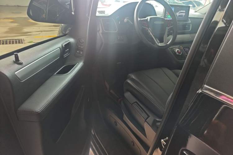 Used SAIC MAXUS G20 2023 Facelifted ES 2.0T Gasoline Automatic Value Edition Driver Seat