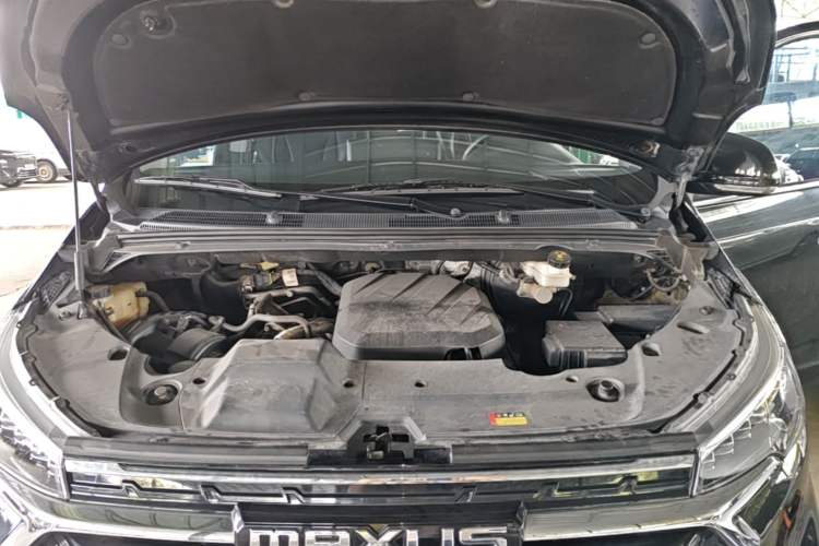 Used SAIC MAXUS G20 2023 Facelifted ES 2.0T Gasoline Automatic Value Edition Engine Bay