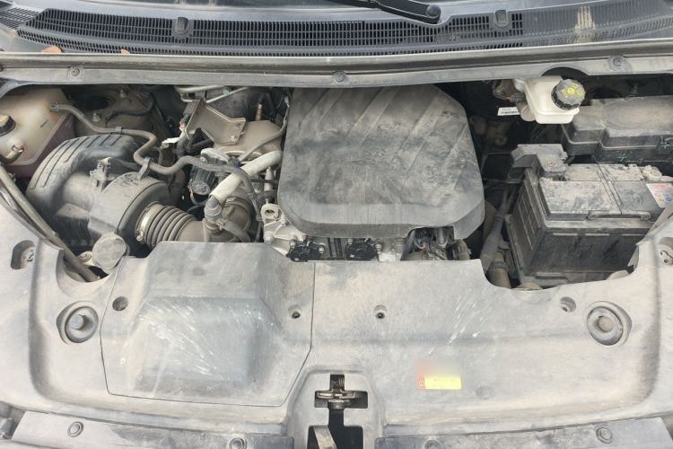 Used SAIC MAXUS G20 2023 Facelifted PLUS 2.0T Gasoline Automatic Luxury Edition Engine Bay