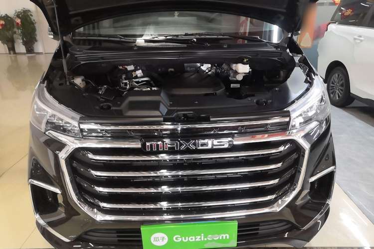 Used SAIC MAXUS G20 2023 Facelifted ES 2.0T Gasoline Automatic Value Edition Engine Bay