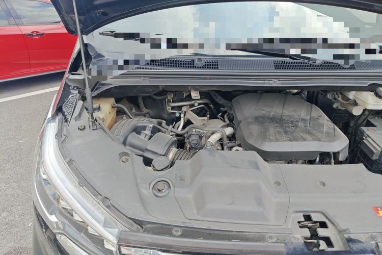 Used SAIC MAXUS G20 2023 Facelifted ES 2.0T Gasoline Automatic Value Edition Engine Bay Right