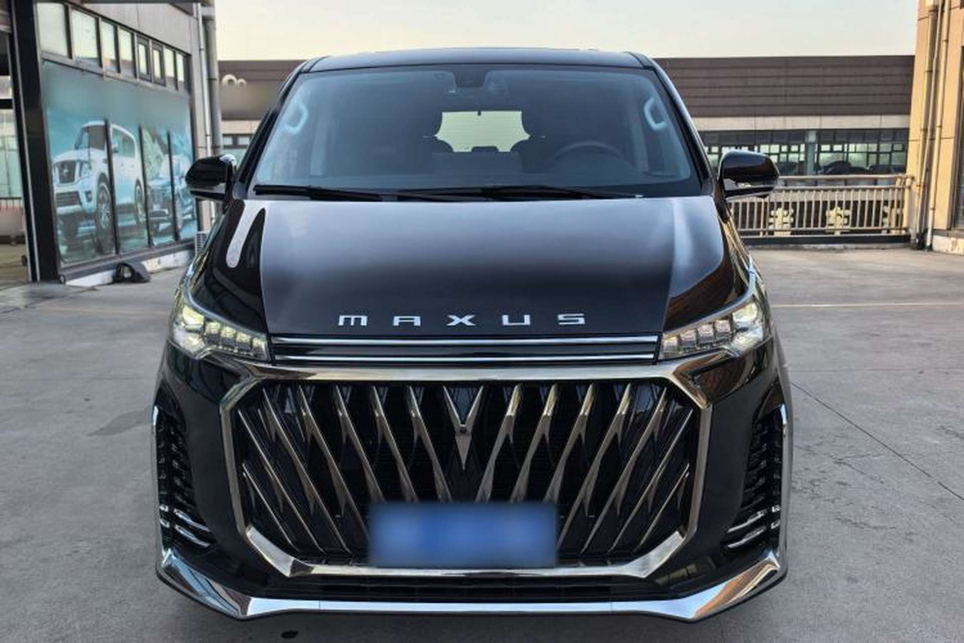 Used SAIC MAXUS G20 2023 Facelifted PLUS 2.0T Gasoline Automatic Luxury Edition Exterior 1