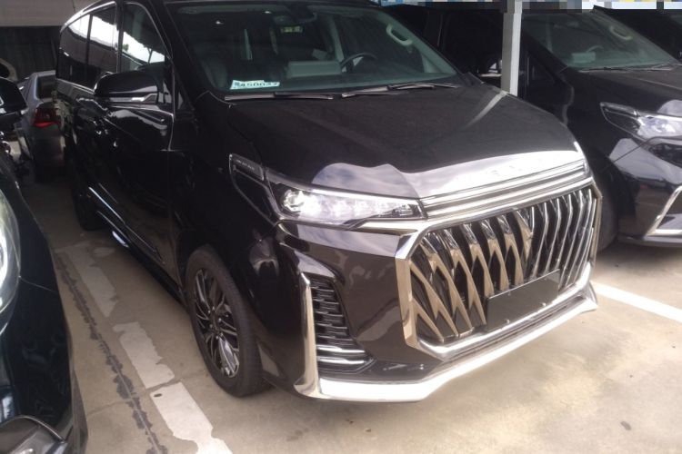 Used SAIC MAXUS G20 2023 Facelifted PLUS 2.0T Gasoline Automatic Luxury Edition Exterior 2