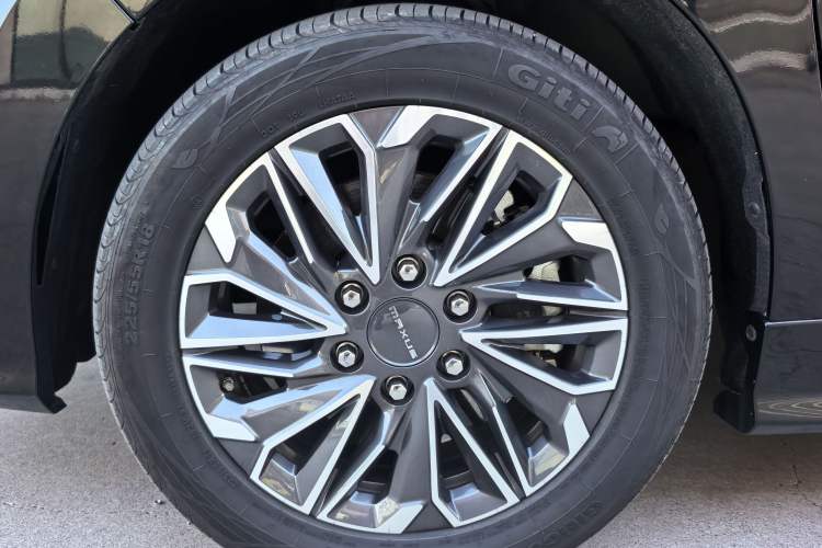 Used SAIC MAXUS G20 2023 Facelifted PLUS 2.0T Gasoline Automatic Luxury Edition Exterior 8