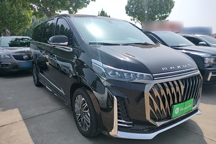 Used SAIC MAXUS G20 2023 Facelifted PLUS 2.0T Gasoline Automatic Luxury Edition Front Right 45 Deg