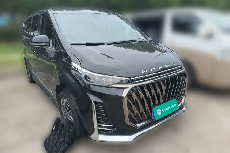 Used SAIC MAXUS G20 2023 Facelifted PLUS 2.0T Gasoline Automatic Luxury Edition Front Right 45 Deg