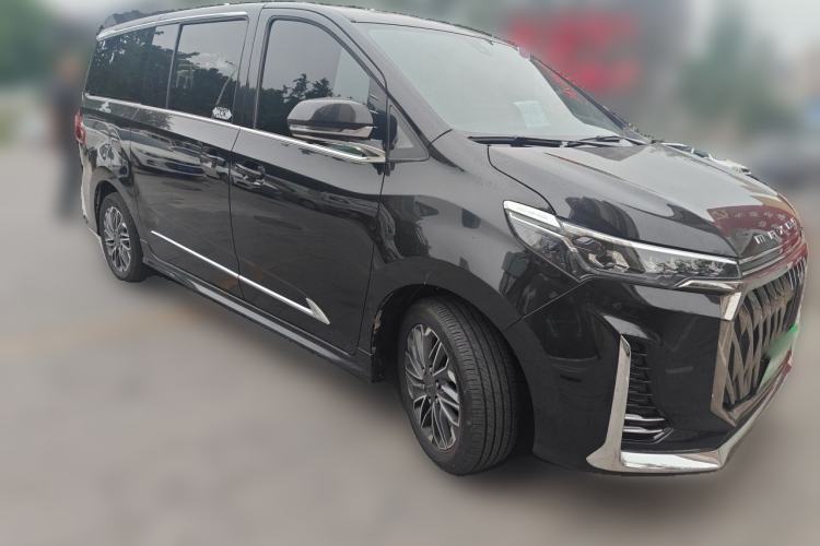 Used SAIC MAXUS G20 2023 Facelifted PLUS 2.0T Gasoline Automatic Luxury Edition Front Right 45 Deg