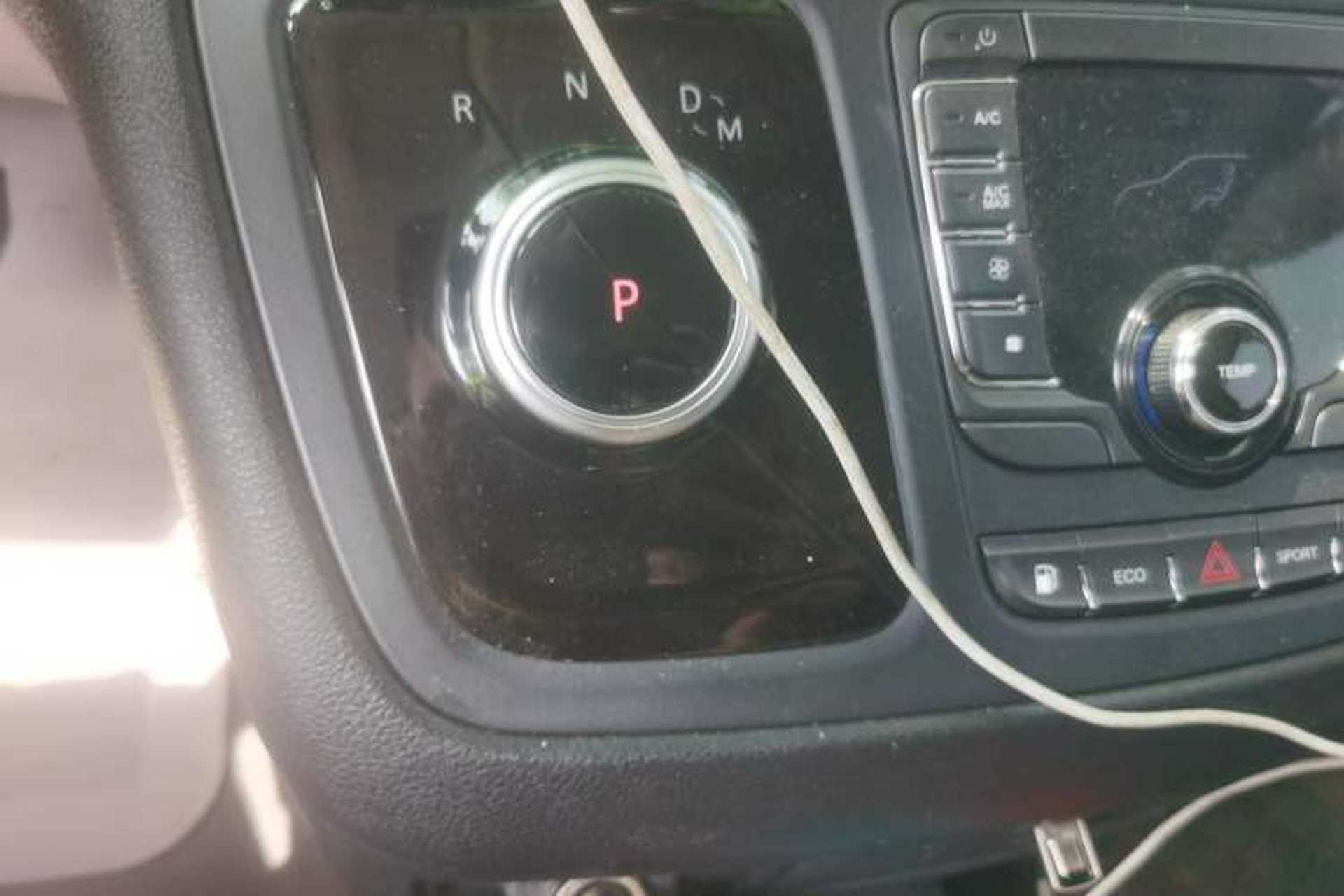 Used SAIC MAXUS G20 2023 Facelifted ES 2.0T Gasoline Automatic Value Edition Gear Lever