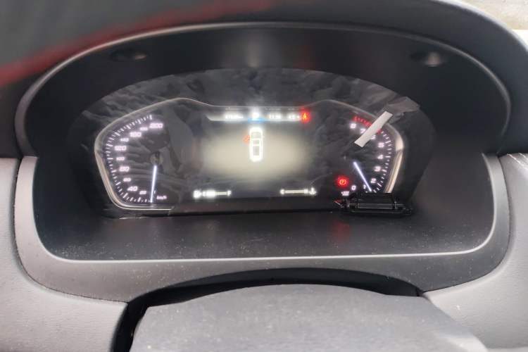 Used SAIC MAXUS G20 2023 Facelifted PLUS 2.0T Gasoline Automatic Luxury Edition Instrument Cluster