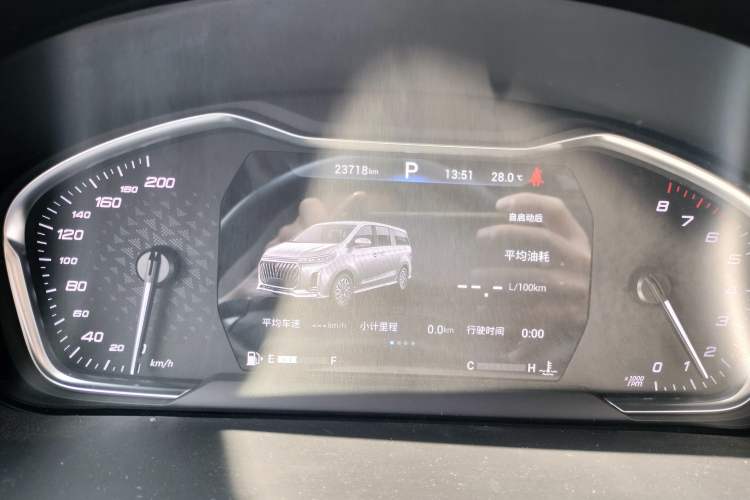 Used SAIC MAXUS G20 2023 Facelifted PLUS 2.0T Gasoline Automatic Luxury Edition Instrument Cluster