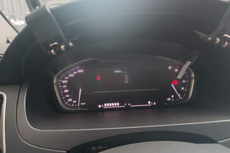 Used SAIC MAXUS G20 2023 Facelifted ES 2.0T Diesel Manual - Exceptional Value Edition Instrument Cluster