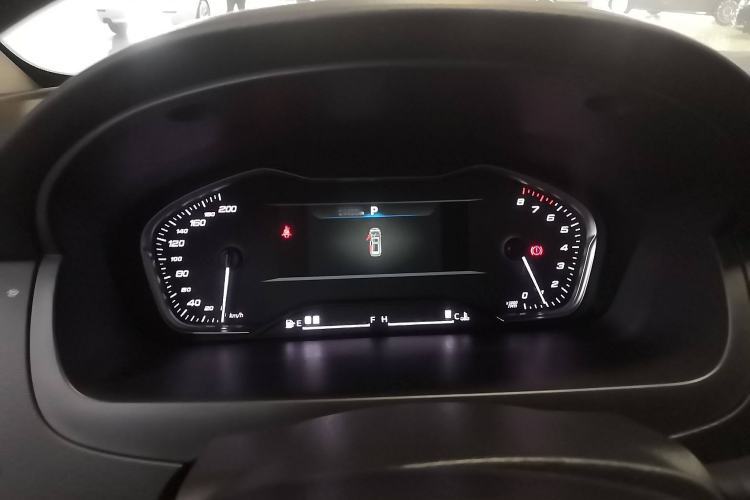 Used SAIC MAXUS G20 2023 Facelifted ES 2.0T Gasoline Automatic Value Edition Instrument Cluster