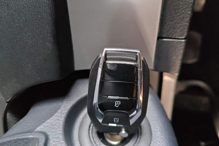 Used SAIC MAXUS G20 2023 Facelifted ES 2.0T Gasoline Automatic Value Edition Interior 1