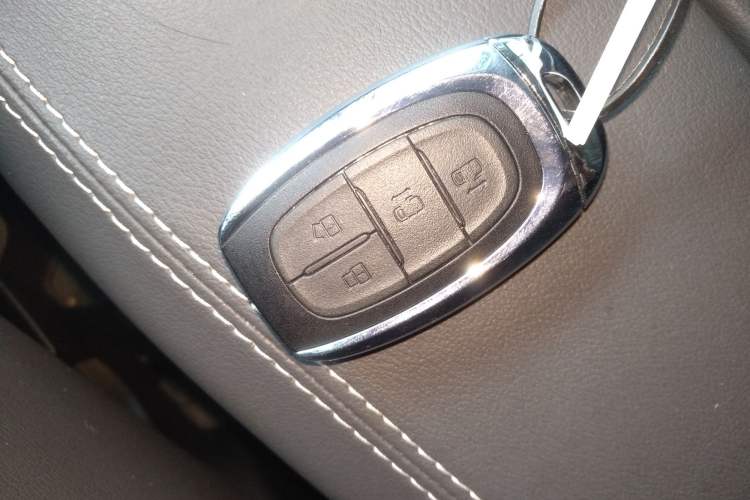 Used SAIC MAXUS G20 2023 Facelifted PLUS 2.0T Gasoline Automatic Luxury Edition Interior 1