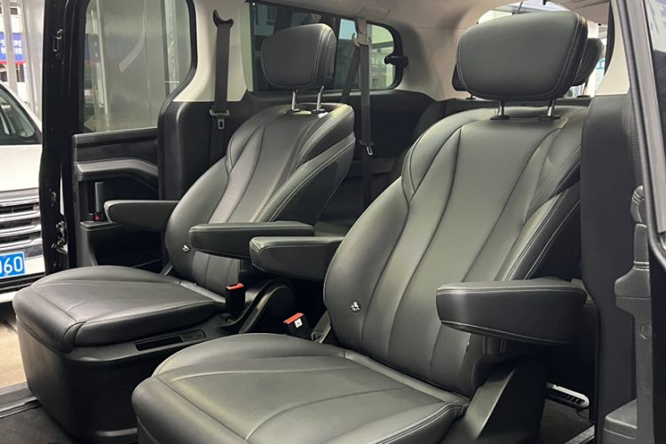 Used SAIC MAXUS G20 2023 Facelifted PLUS 2.0T Gasoline Automatic Luxury Edition Interior 10