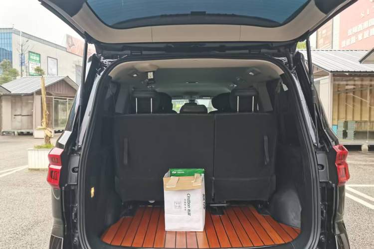 Used SAIC MAXUS G20 2023 Facelifted ES 2.0T Gasoline Automatic Value Edition Interior 2