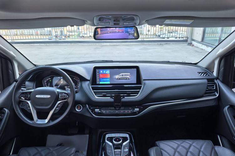 Used SAIC MAXUS G20 2023 Facelifted PLUS 2.0T Gasoline Automatic Luxury Edition Interior 3