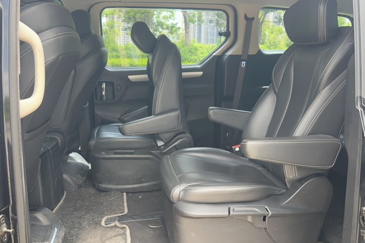 Used SAIC MAXUS G20 2023 Facelifted ES 2.0T Gasoline Automatic Value Edition Interior 4