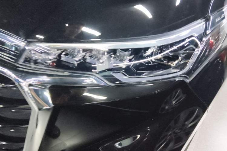 Used SAIC MAXUS G20 2023 Facelifted ES 2.0T Gasoline Automatic Value Edition Left Front Headlight