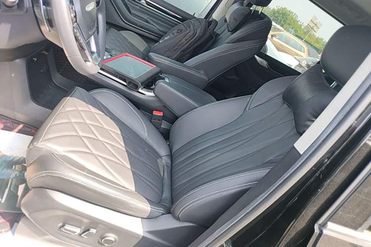 Used SAIC MAXUS G20 2023 Facelifted PLUS 2.0T Gasoline Automatic Luxury Edition Left Front Seat